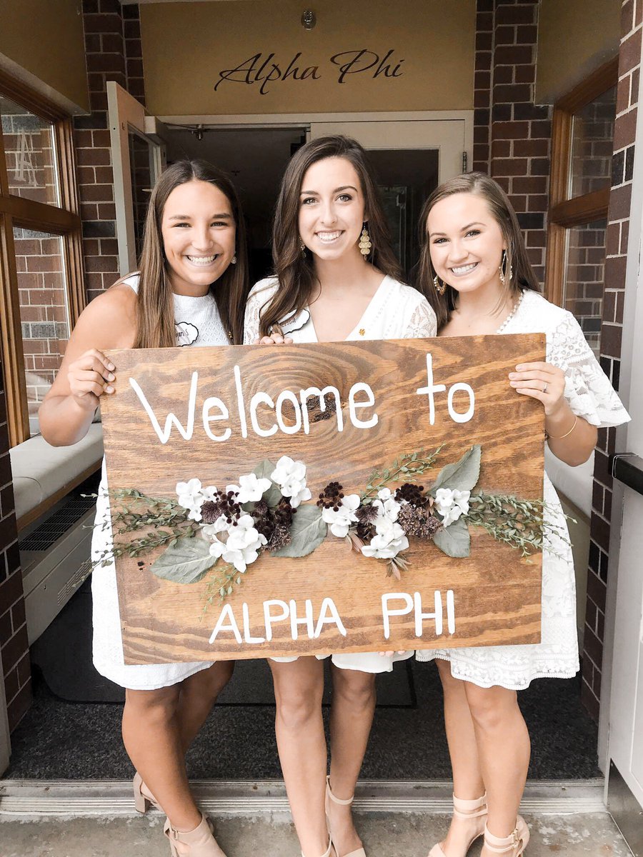 Haven’t you heard?? UNK’s recruitment sign up is now LIVE!! 🤩🤩 Don’t miss out on the opportunity to go Greek! Register today! ✨✨ unk.mycampusdirector2.com/landing/
