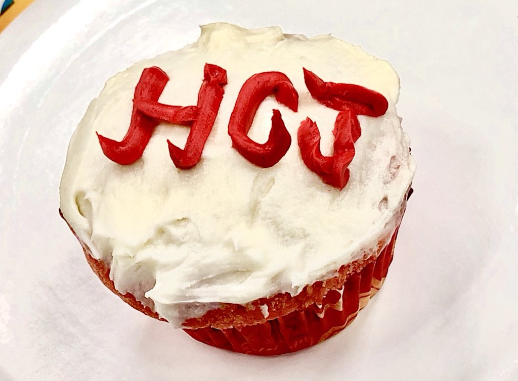 ultimateiknarf's tweet image. #wbw Need a sugar boost on this Wednesday? Have a cupcake! #HCJlegacy