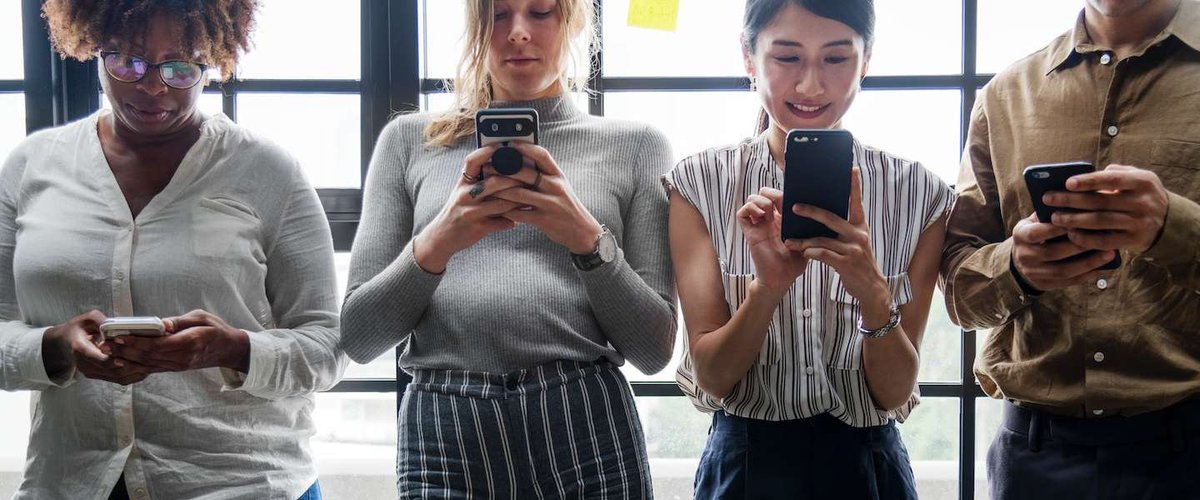 Wereldwijde storing Facebook,  Instagram en WhatsApp, Berichten delen en taggen lukt niet dutchcowboys.nl/nieuws/wereldw… #FacebookDown