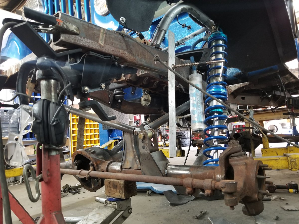 Supertrucksplus's tweet photo. Baby beast in the making 
#customjeeps #fabrication https://t.co/yam5bwleRr