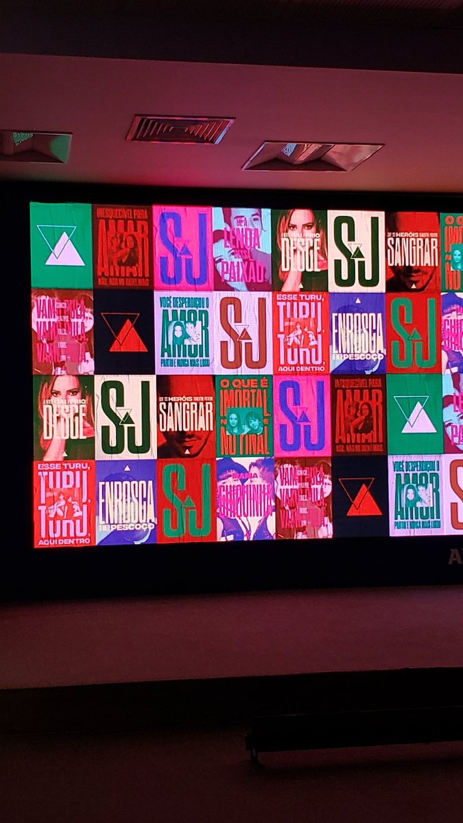 SJOficial's tweet photo. Painel mais de perto. ♥️♥️♥️ 📷: Contigo #SandyeJuniorNossaHistoria #SandyeJunior https://t.co/7x11orqcNC