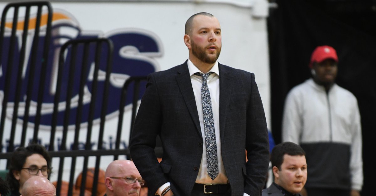 Matt Skinn has just been appointed as the head coach of the CBU CAPERS Men's Basketball program. 

"I will continue to work diligently, and push our student-athletes until we become one of the top programs in Canada." - M.S.

Check out the full story here: bit.ly/2F8WIX6