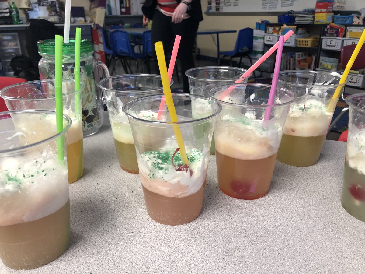 Corrine_Geiger's tweet photo. Practicing some how to writing with a yummy twist. #howtowriting #learningisdelicious #stpatricksday #SASDNEXT #SASD_EMC @cquinnbuck https://t.co/gM73S3ogqc
