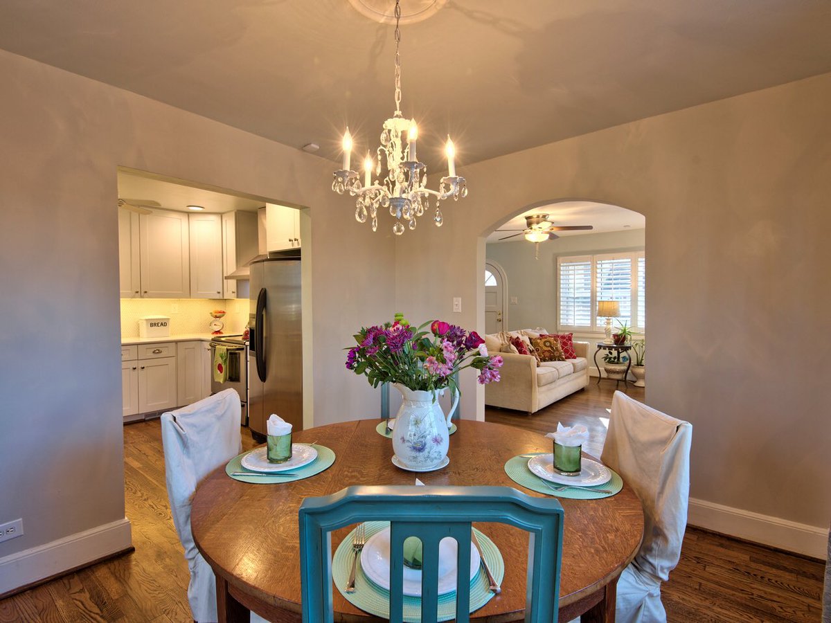 DannerChambless's tweet photo. Selling our home in Durham, NC #Durham #DukePark https://t.co/cjqkhPIxLB https://t.co/bFCFngoNii