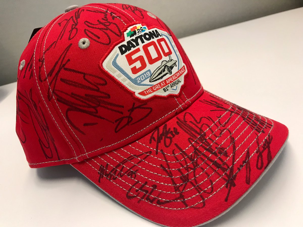 Let’s celebrate that at least we’ve still got @Twitter! 

RETWEET for your chance to win this hat signed by all the #DAYTONA500 drivers! 

We’ll pick a random winner tomorrow! #FacebookDown #InstagramDown
