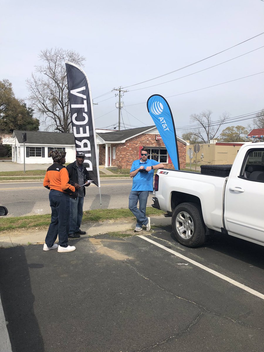 Orangeburg AT&T Store tweet media