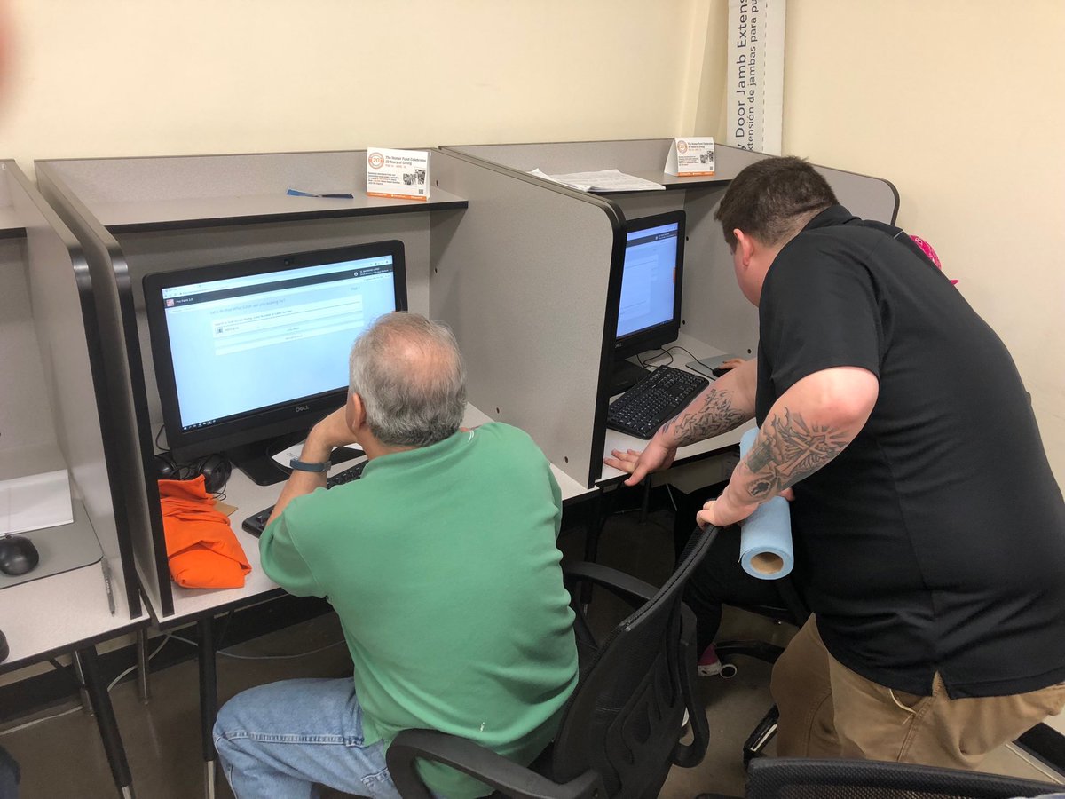 caseyo_behr's tweet image. Great Pro Paint Training Today With Pro &amp;amp; Paint Associates On The Corner Of 47th &amp;amp; Western!!! Thank you ⁦@ghutch1988⁩ ⁦@HomeDepot1986⁩ ⁦@KevinOBoyleHD⁩ ⁦@ezzyavila⁩ for the support!!! ⁦@ScottRud1⁩