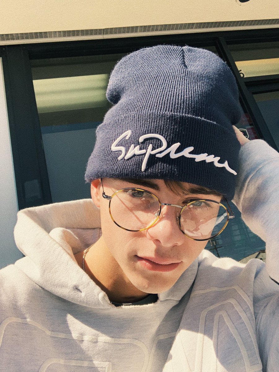 corbynbesson's tweet photo. stewart big https://t.co/MucuPVS7uS