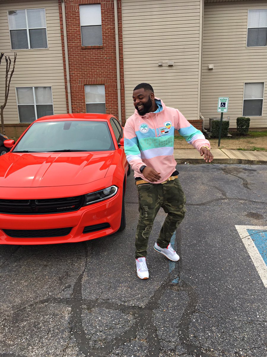 PrinceC_Shawty's tweet photo. Left The Lot Like Ayyyee‼️😍😂💪🏾💪🏾 #18Charger 🥵💦 #PrinceC #NewWhip https://t.co/5DLp0bDs7N