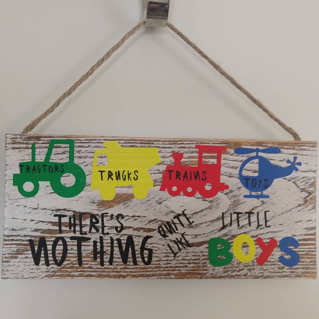 arrowmama127's tweet photo. Wooden sign I designed and made today. Let me know if I can make you something. Like and share please! #likeandshare
#littleboys
#arrowmamadesigns #likemeonfacebook 
#facebookdown https://t.co/gXjJuay2KI