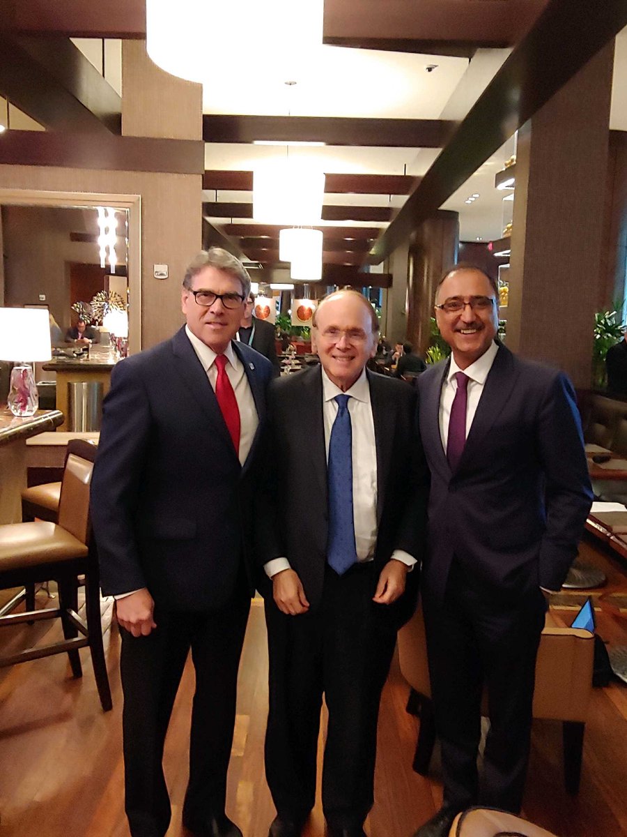 CanCGDallas's tweet photo. North American partnerships drive #Energy #innovation @CERAWeek with @SecretaryPerry @DanielYergin and Minister Sohi from @NRCan https://t.co/sJiVSakiun