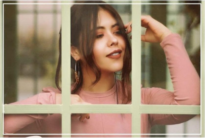 #Música <a href="/Julivelasquez_/">Juliana Velásquez</a> presenta su primer show del año este 14 de marzo.

goo.gl/GoAEEg