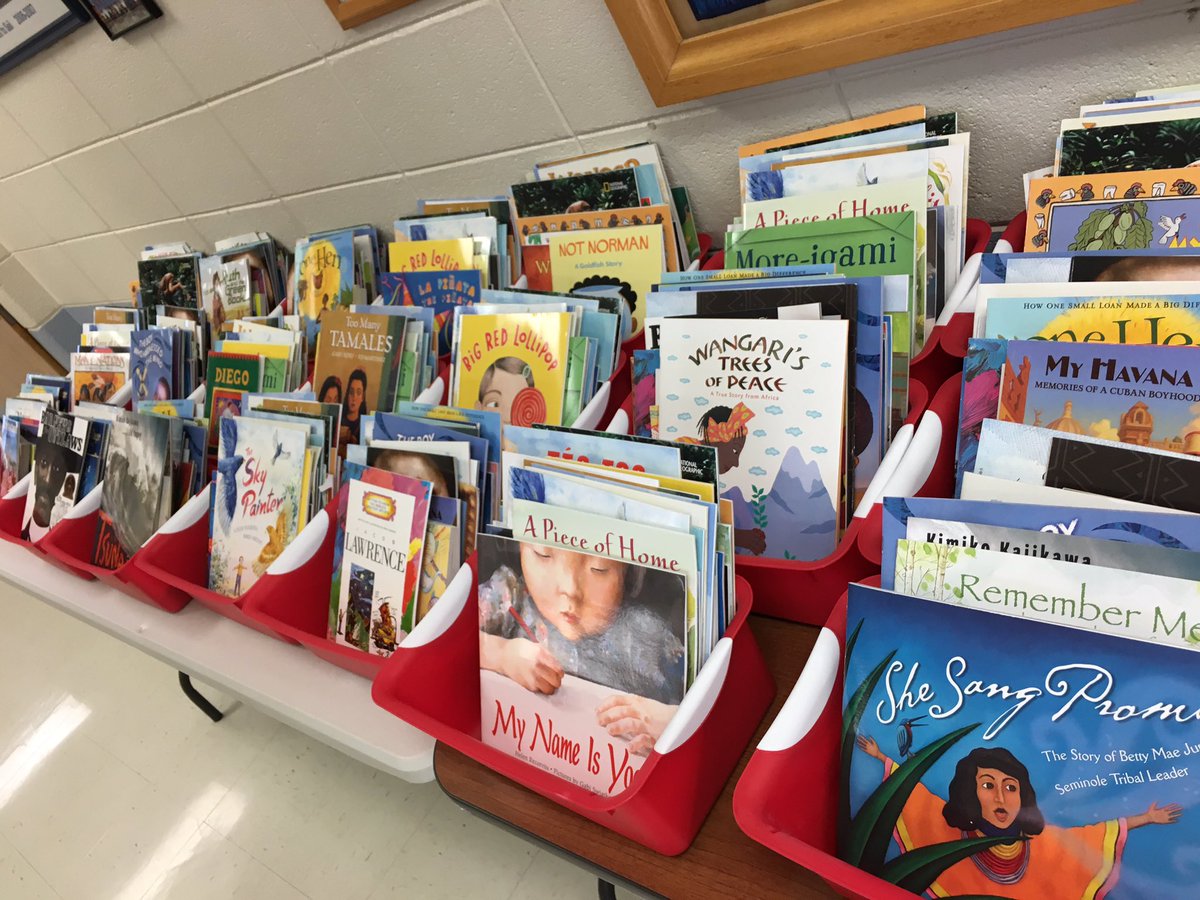 Thank you DOES PTA for supporting these wonderful culturally responsive libraries for all classrooms. It’s so important for students from all backgrounds to see themselves in the books they read. <a href="/hcpsselemla/">HCPSS Elem Lang Arts</a> @smilli870 @HoCoCPro <a href="/hcpss_smil/">hcpss_smil</a>
