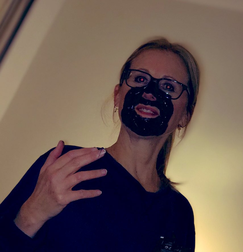 NHSJoshHammond's tweet photo. And @AbigailBarkham thinks that she may like a beard! Some would call it the great Frailty face off! #WessexFrailty19 #ConfPrep https://t.co/zmYjtC6rOp