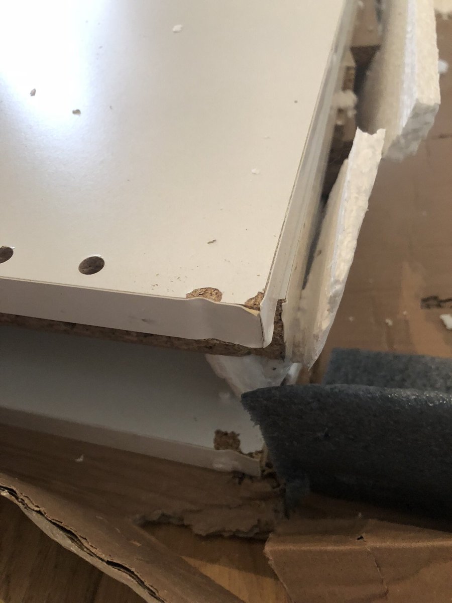 JBaudenaille's tweet photo. Bonjour @GrouponFrance !
Voici le colis que j’ai reçu de votre part !
Cela fait + d’1mois que je vous l’ai renvoyé via votre partenaire en respectant vos conditions. J’attends toujours votre remboursement après des dizaines de relances auprès de votre service client ! #Honte https://t.co/gLokCOpPW0