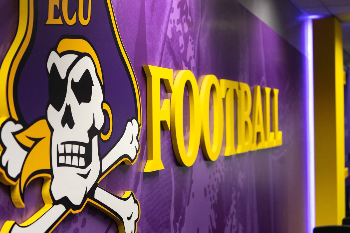 ECUPiratesFB's tweet photo. 🏴‍☠️🏴‍☠️🏴‍☠️ New Team. New Team Room. New #PirateStateOfMind. 🏴‍☠️🏴‍☠️🏴‍☠️ #WhyNotUs #NoQuarter #PirateNation https://t.co/FDcwbHuGLy