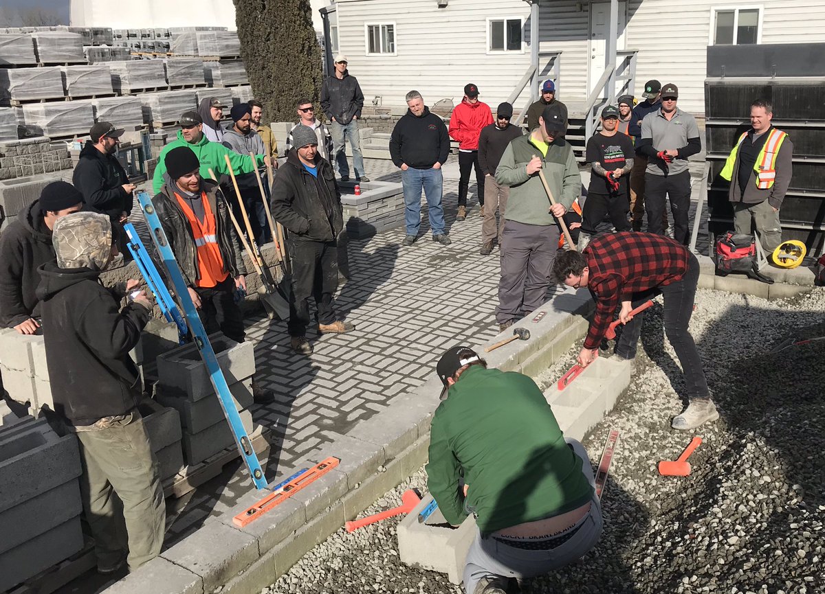 ExpoStickney's tweet photo. Expocrete Training more contractors on design and construction Fundamentals of Allan Block SRW wall Systems @ExpoStickney @Belgard @ExpocreteCDN @AllanBlockWalls #alwaysbetter https://t.co/E57ZHzSWcr