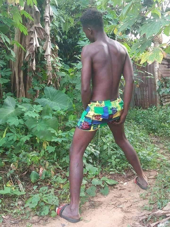 AmicusCuriae20's tweet photo. Here in Rivers State;
Fake Soldier Go Arrest You, Carry You Go Bori Camp Then Hand You Over To Original Soldier.

AMAECHI PLANS WILL NOT WORK IN RIVERS STATE

HE IS A DEAD politician

 HE DIED THE DAY HE DESTROYED APC IN RIVERS STATE. https://t.co/nXDqCultlr