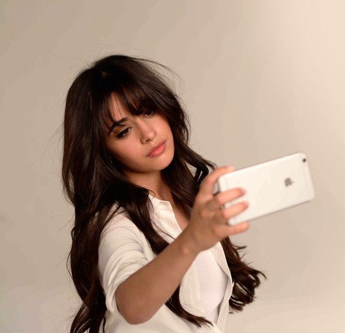 CCCentralEc's tweet photo. Los RTs son ilimitados, así que pasen todas las fotos que tengan sobre Camila con los tags: #KCA #VoteCamilaCabello https://t.co/pzsY6zojkx