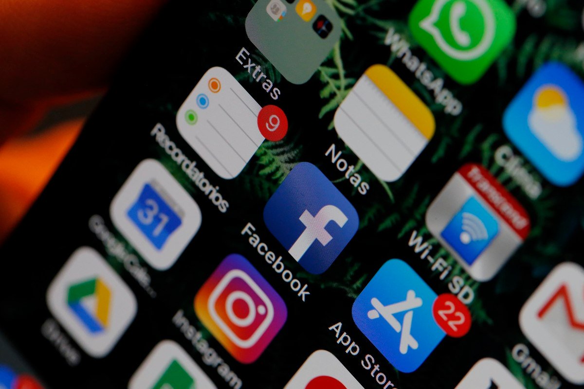 elfinancierocr's tweet photo. Facebook e Instagram con problemas de acceso y para publicaciones https://t.co/WMc6QW6gJL https://t.co/BkOTP9RGFw