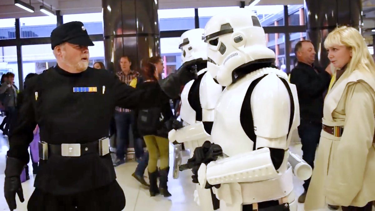 RealMarcJacobs's tweet image. 9 days and the hunt for Jedi Scum commences once more.