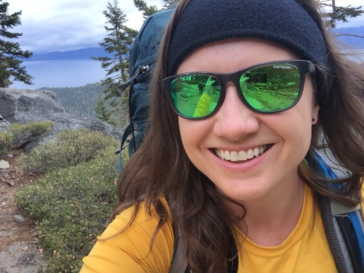 annettepoliwka's tweet photo. Quick, with #FacebookDown get your booty outside and enjoy some nature! https://t.co/klEjUvn1ou