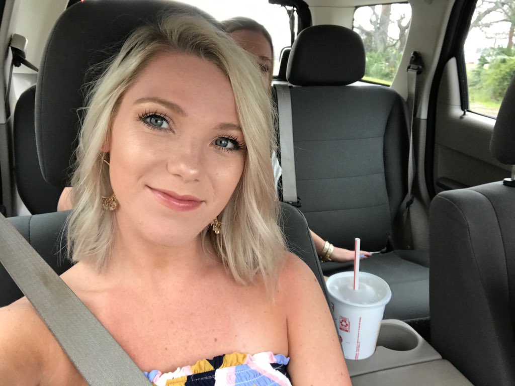 Alex_Jones2019's tweet photo. Caroline Martin’s eyes pierce my f-ing soul https://t.co/LcXGXB5LGa
