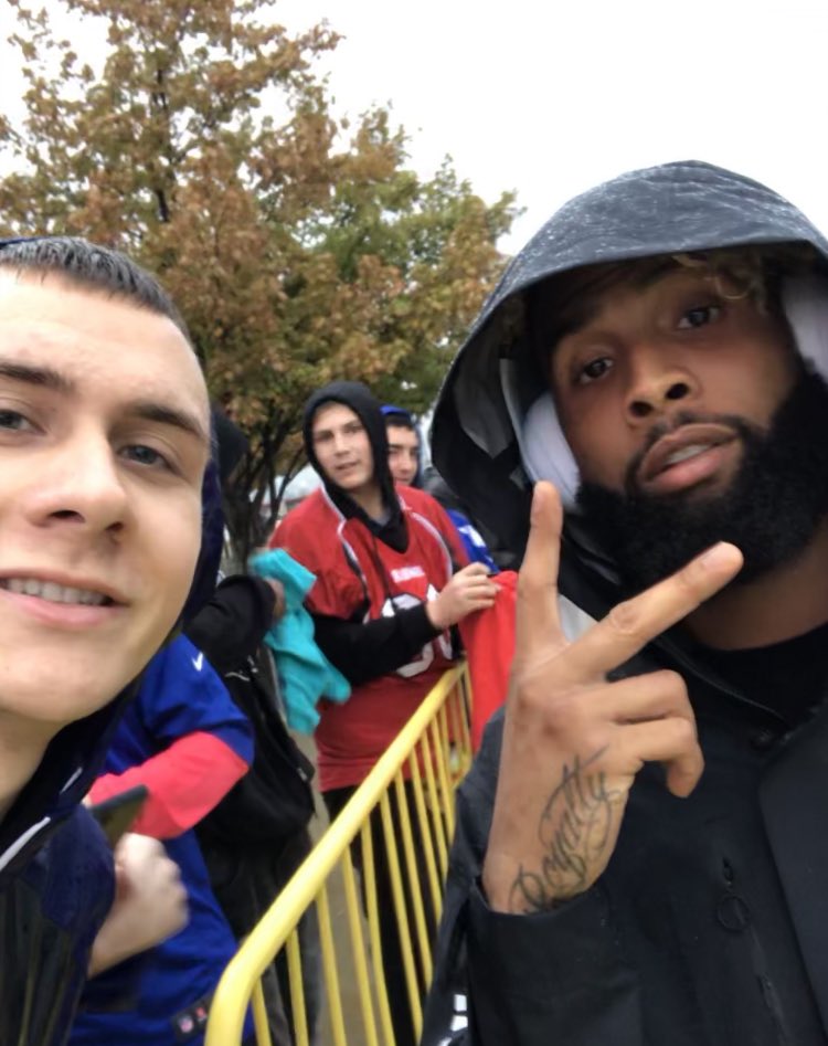MikeKing00's tweet photo. Odell Beckham Jr. stood outside in the pouring rain and signed autographs and took pictures with every single fan. He did this before every single home game. Even came equipped with his own sharpies for signing. This is the type of guy he was. Media won’t show you that. https://t.co/RmmswqUJk2