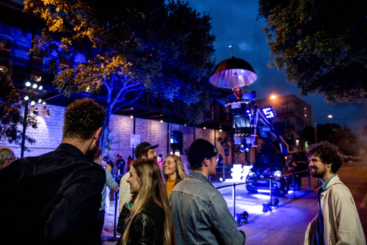 smart_worldwide's tweet photo. While some are asleep, we're powering through the night. #SXSW #SXSW19 #smartSXSW #smartmobiledisco https://t.co/yjDrLAICQJ