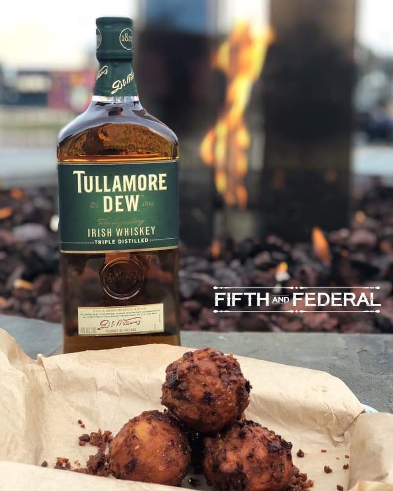 Whiskey Wednesday!! We don't use Twitter often, but with Facebook and Instagram down......  Help us out on hump day with a share and follow!!