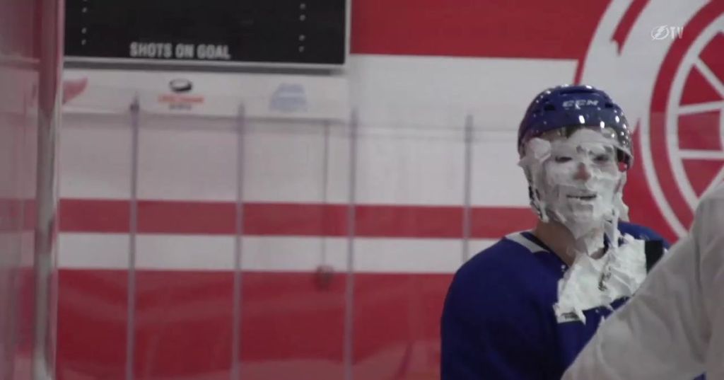 Happy Birthday? Brayden Point gets a shaving cream surprise from Ryan Callahan  