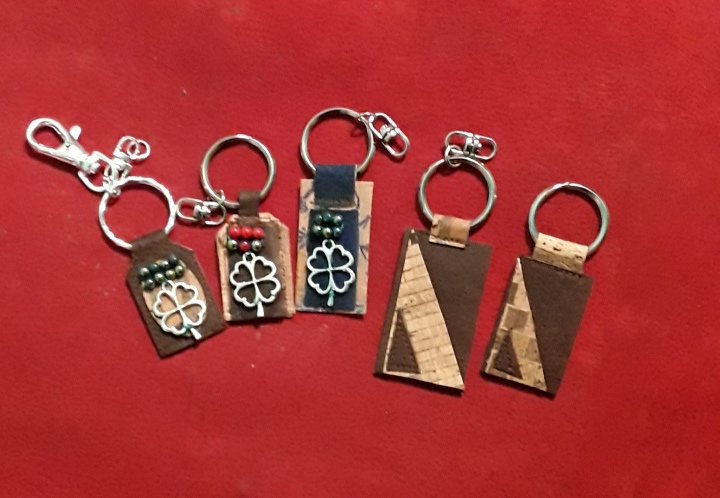 IdaDesignTO's tweet image. We're looking for markets in Toronto and Niagara Region to show off our #eco #handmade #jewelry #cork #accessorize #canada150 #Toronto #Niagara #events #whatson 
Ida's Designs ida.design.info@gmail.com