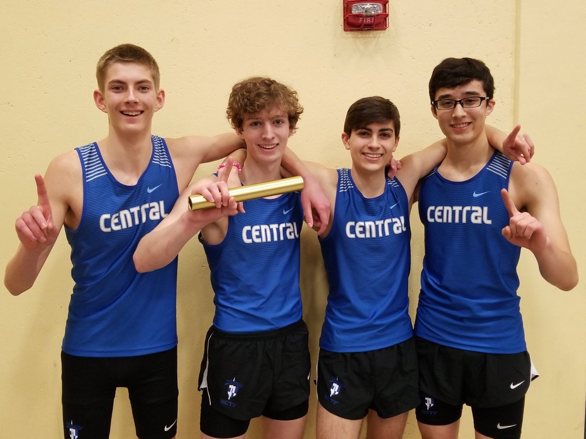 BCBoysTrack's tweet photo. 1st meet
1st race
1st place
4x800m relay https://t.co/bWuwVQNdlT