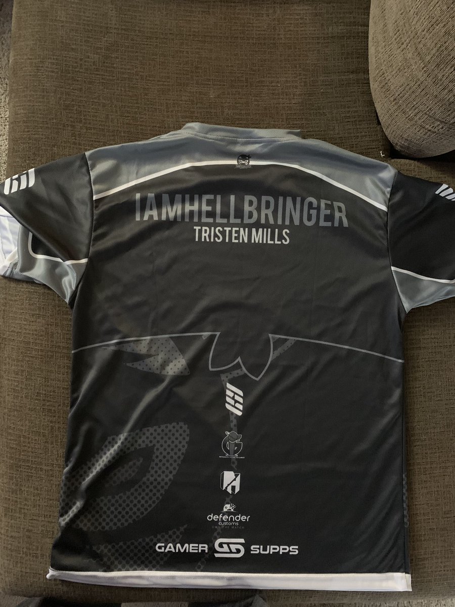 iamhellbringer's tweet image. Got the @MaskedES blackout jersey today!  Love the look and quality @DashThreads provided for the merch.  I think the teams and fans are going to be really happy.