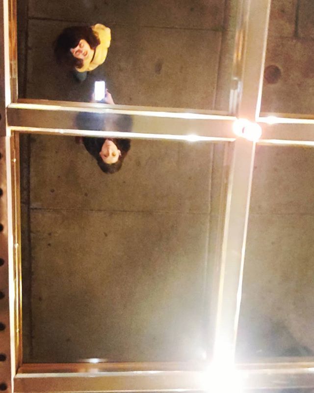 KossacPrincess's tweet photo. Mirrors in the Ceiling🎶Selfie #mirror #ceiling #reflection #selfie #vegas #lasvegas #historicsite #thestrip #oldschool #casino  #downtownlasvegas #historic #vintage #architecture #golden #era #nightlife  #nightlights #city #urban #retro https://t.co/vCiR0THJDq https://t.co/PWBJ32HFXN
