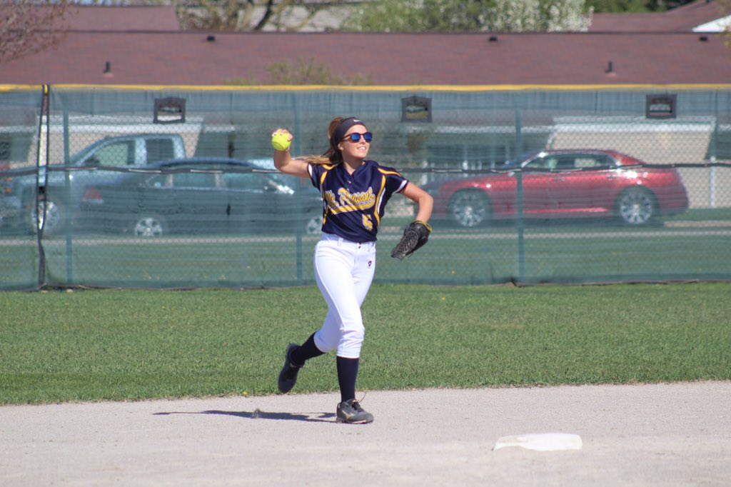 alexisepplee's tweet photo. excited to announce that i will be furthering my education &amp; softball career at mid michigan college! go lakers 💙🥎 https://t.co/0lwBTGsOh3