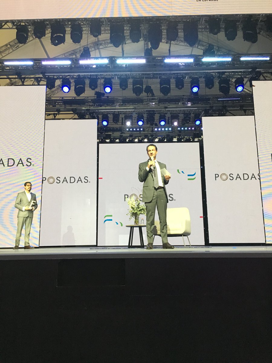 fortunemexico's tweet photo. Javier Barrera, VP de Franquicia de Grupo Posadas, fue reconocido por la mejor campaña de rewards y branding turístico. #MKTFortune #BestMediaWeek https://t.co/ZPh9M8jR2c