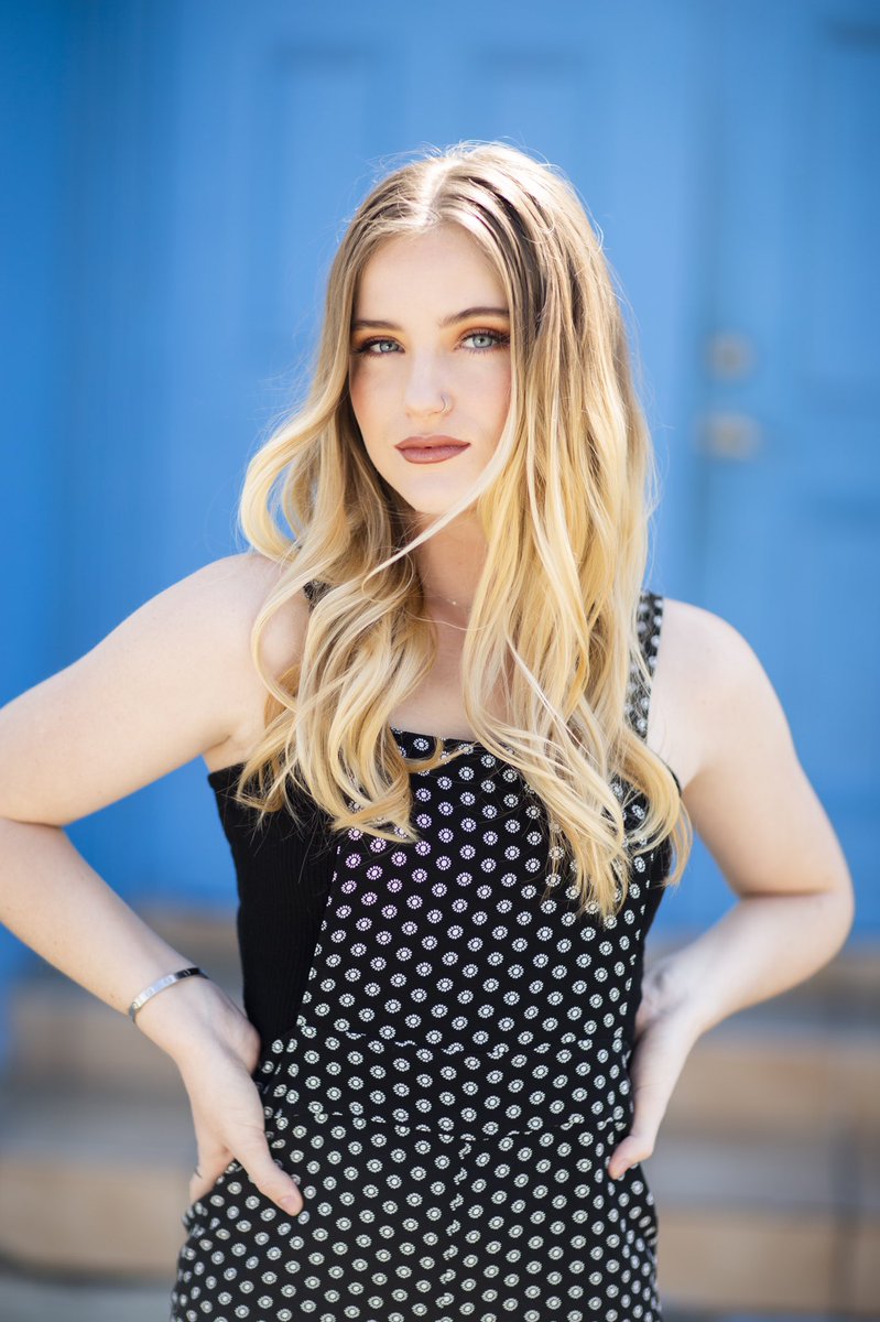 SarahModene's tweet image. Welp, since Insta is down Twitter gets to see this 🔥 sneak peek for @Julia_rogers115 first 🤷‍♀️