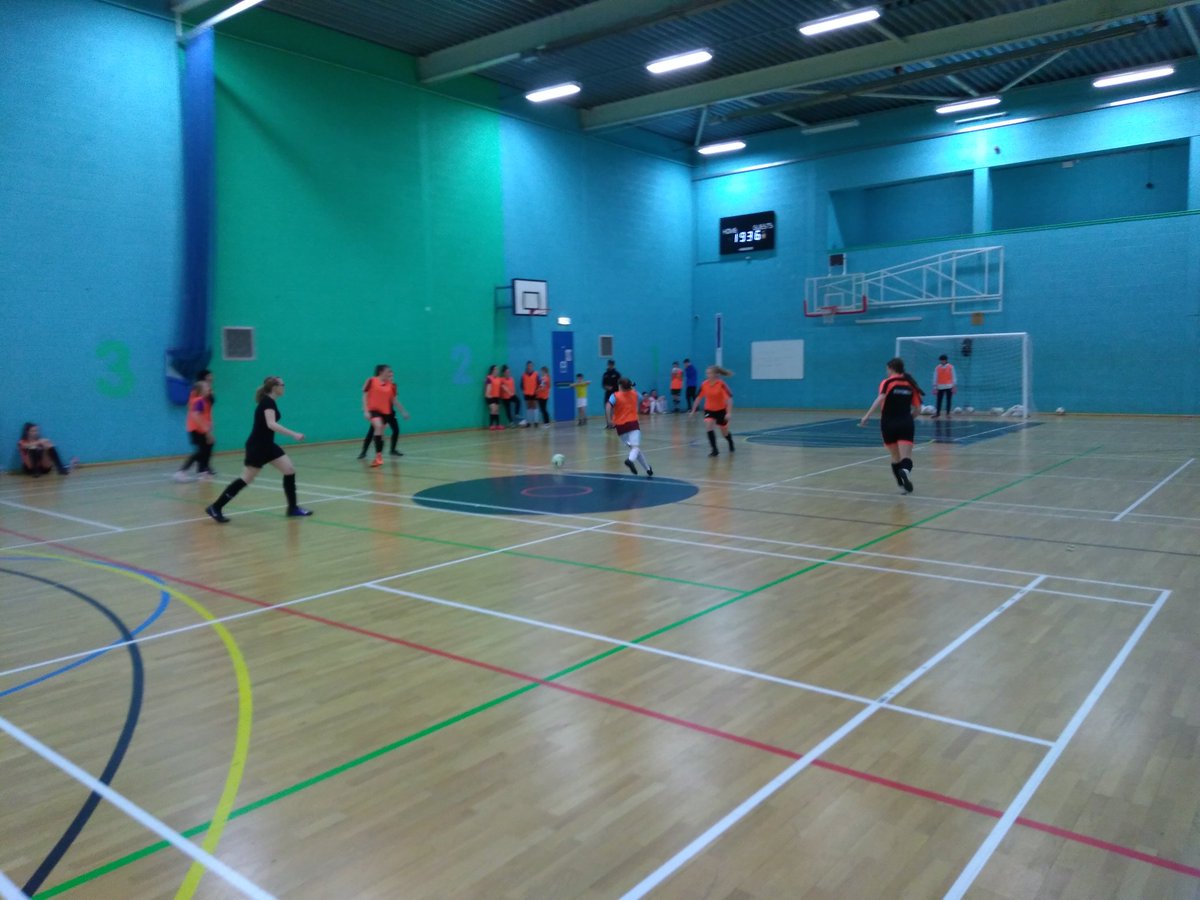 Wed night MK Futsal <a href="/MKC_MKLA/">MK College Leadership Academy</a>, Boys &amp; Girls, Juniors &amp; Seniors, all welcome! Visit mavericksfutsal.club to find out more about the game across our region @BerksBucksFA