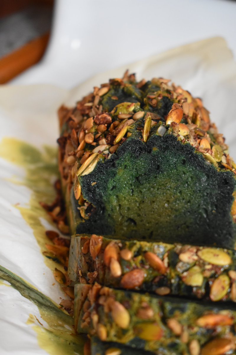 lilsipper_'s tweet photo. Green bread...all you need are 4 healthy ingredients (recipe posted yesterday on my instagram) #StPattysDay #healthyrecipes https://t.co/AQv3a34CV0