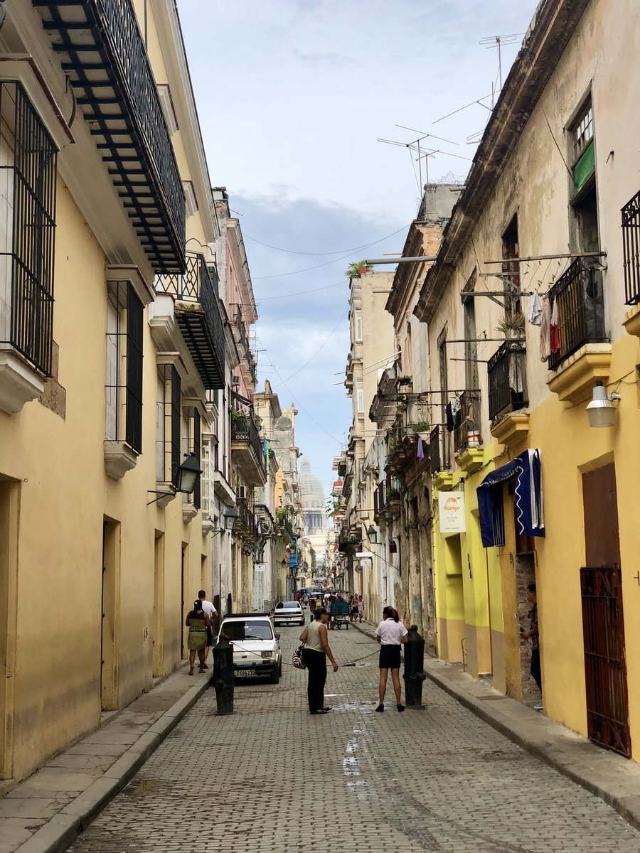 Martinez14Jc's tweet photo. 🇨🇺 #Habana #tropicallife #Vacations #firstmojito #Cuba https://t.co/ynbUzJZYTz