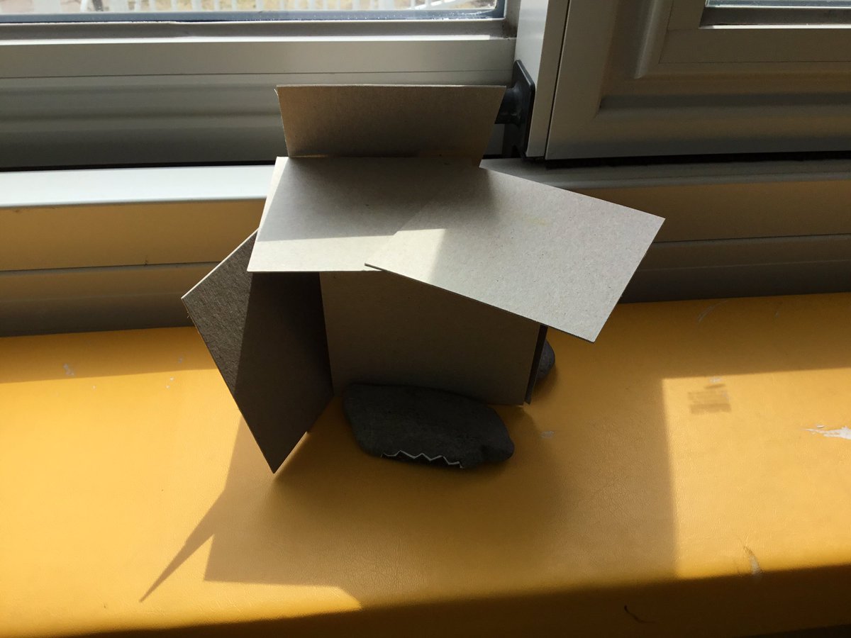 P_DeLuca2nd's tweet image. Step 2:Create. Making structures that will keep water cool in the sun. #kisj #fossscience