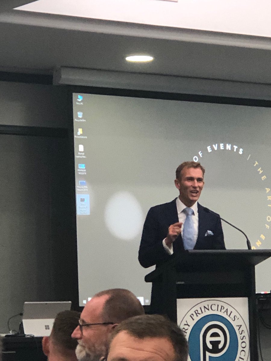 flashflan65's tweet photo. Minister Stokes announcing (to raucous applause) that from 2019, Annual Reports will not be required to be written by schools #nswppa https://t.co/LVYjbysILA