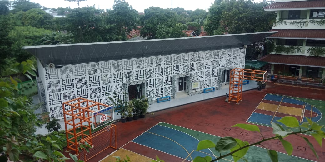 Masjid SMAN 55 Jakarta, Sumber foto : Falbya MIPA XI-B ... MPK/OSIS SMAN 55 membuka donasi untuk acara SNAPFEST silahkan hubungi :

📲 087784916611 Melvyn (WA)
📲 087789912768 Febriana (WA)