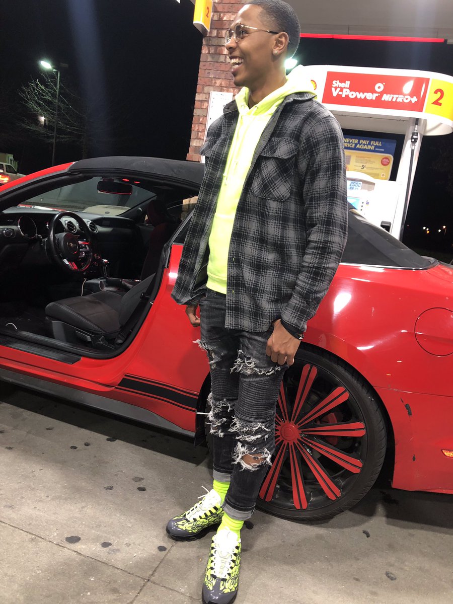 PesoNiro's tweet photo. "S L 🧪 M E Y"🐍 https://t.co/r2vA1MChGY