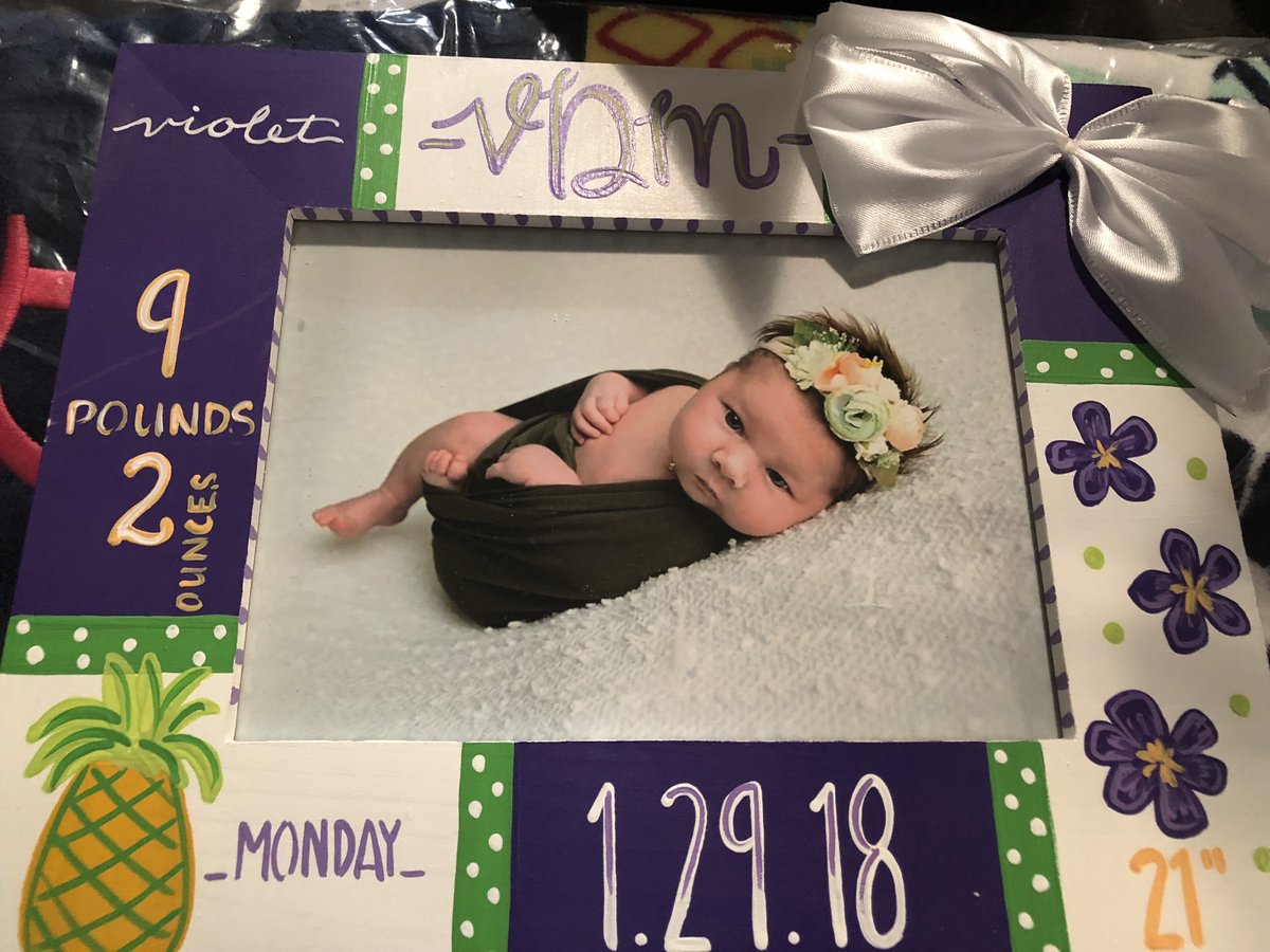valorieoart's tweet photo. baby oh #baby!
celebrate their arrival with our #customdesigned #newborn #frames

#valorieoart #nursery #nurserydecor #babygift #artwork #smallbusiness #handpainted #artanddesign #newparents #parents #distressedframe #woodworking #customorder @parenting info:valorie@bauercorp.com https://t.co/TBcu39eXdY