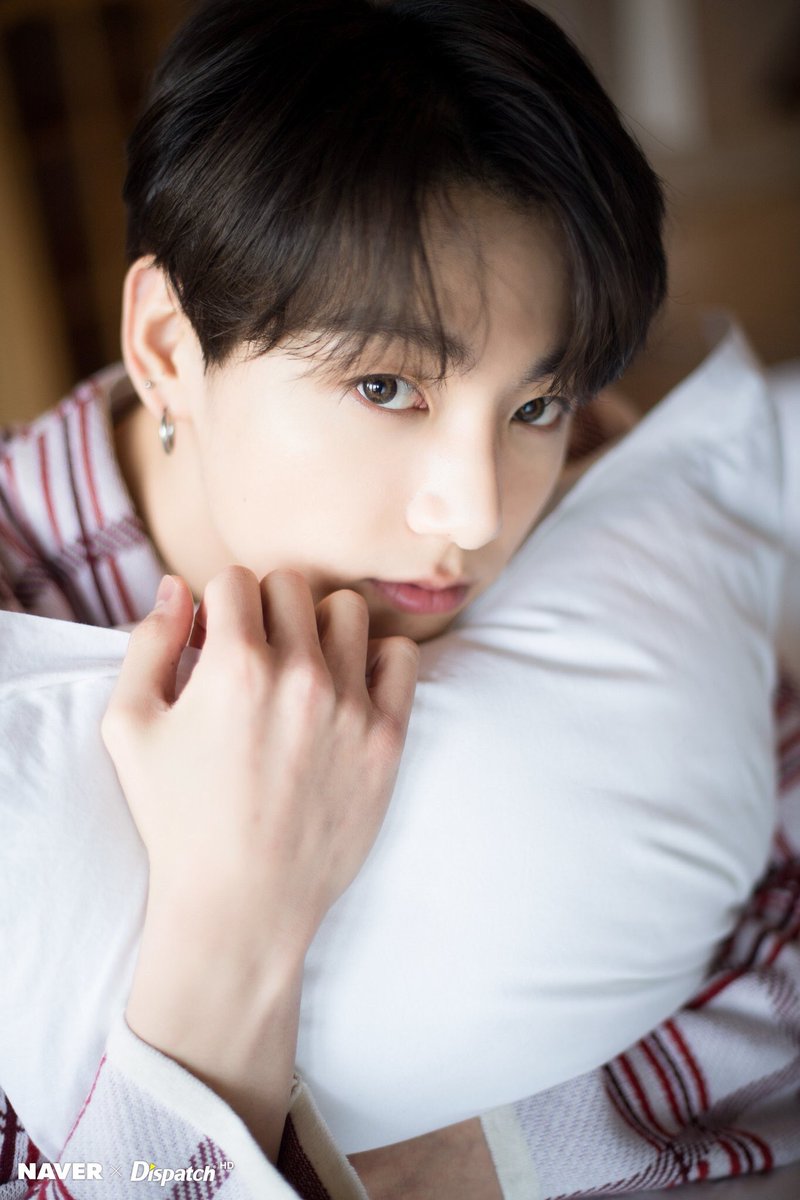 ป๋อมแป๋มจะแหวกว่ายไปกับบังทัน💜ลูกชายชื่อกุกตุ่ย🐰 tweet media