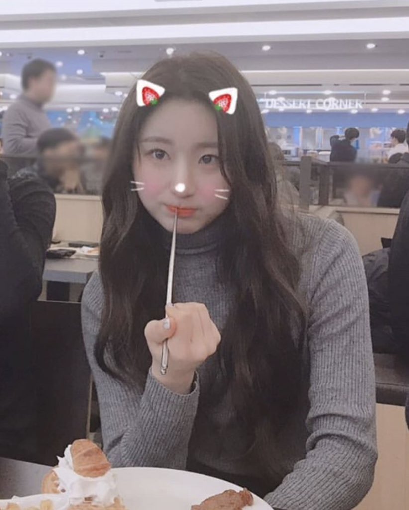 lee chaeyeon pics tweet media