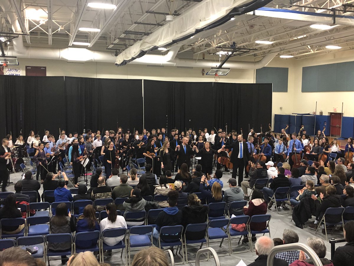 LHS_CRich's tweet photo. Great night at the District Strings Concert. I’m thankful that my daughter is a part of this amazing program🎻 https://t.co/5erzXgKGHA