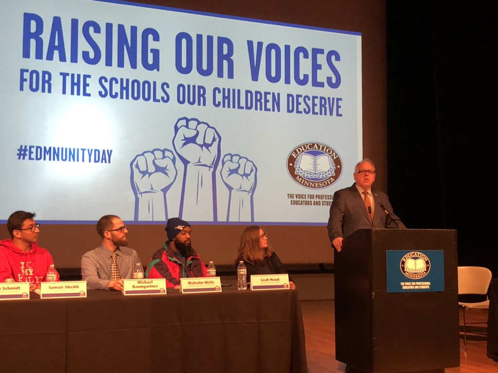 ShakoEdAssn's tweet photo. Excellent concerns raised and advocacy shown for public ed by these teacher leaders from all over the state. Thank you to Gov. Walz, Rep. Hortman, and Sen. Bakk for demonstrating your passion and concern for students and educators. #EDMNunityDay #RedForEd #UnionStrong https://t.co/kKtXE0rXjQ